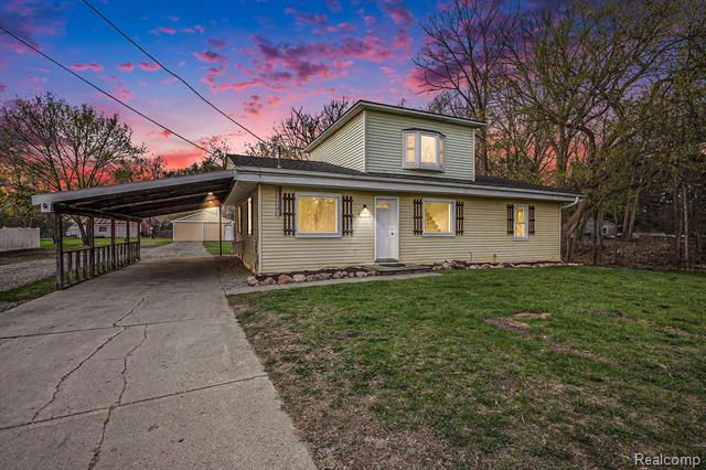 front view picture of 2543 Imlay City Road, Lapeer, MI. 48446