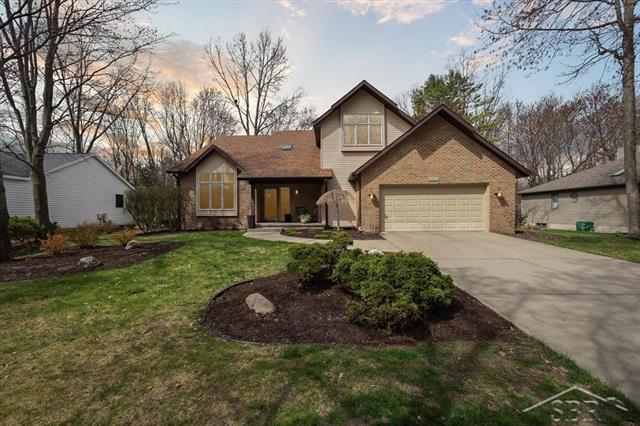 front view picture of 2904 Jeffrey Lane, Midland, MI. 48640