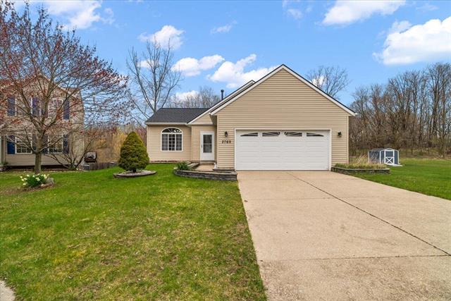 front view picture of 2769 Paddington Drive, Grand Rapids, MI. 49512