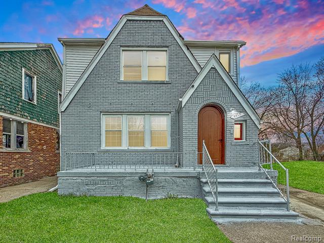front view picture of 9212 Woodhall Street, Detroit, MI. 48224