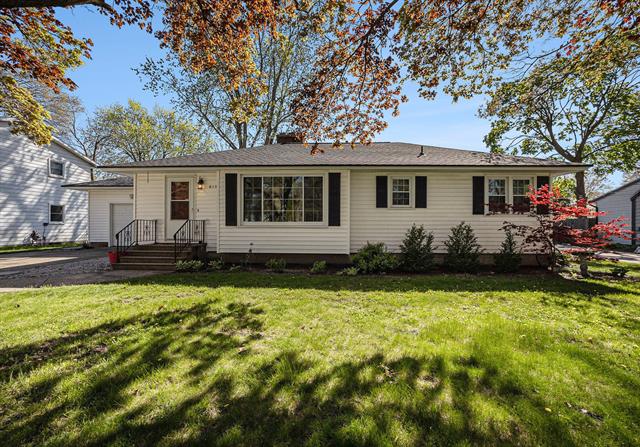 front view picture of 615 Garber Road Road, Muskegon, MI. 49445