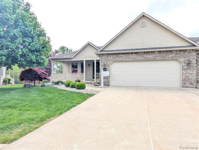 front view picture of 7259 Maplecrest Circle, Swartz Creek, MI. 48473