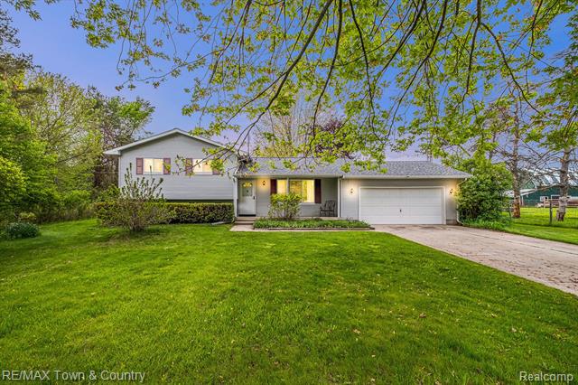 front view picture of 6045 Turner Road, Flushing, MI. 48433