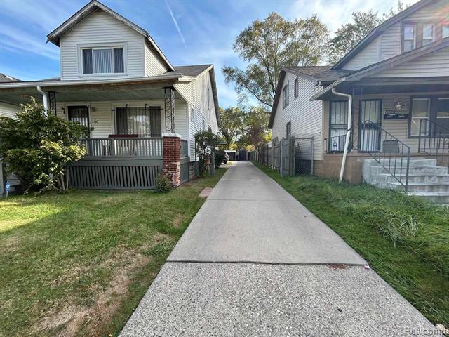 front view picture of 17330 Waltham Street, Detroit, MI. 48205