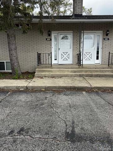 front view picture of 152 Summit View Ct, White Lake, MI. 48386