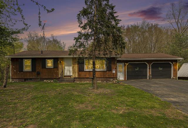 front view picture of 25942 Tomahawk Court Court, Sturgis, MI. 49091