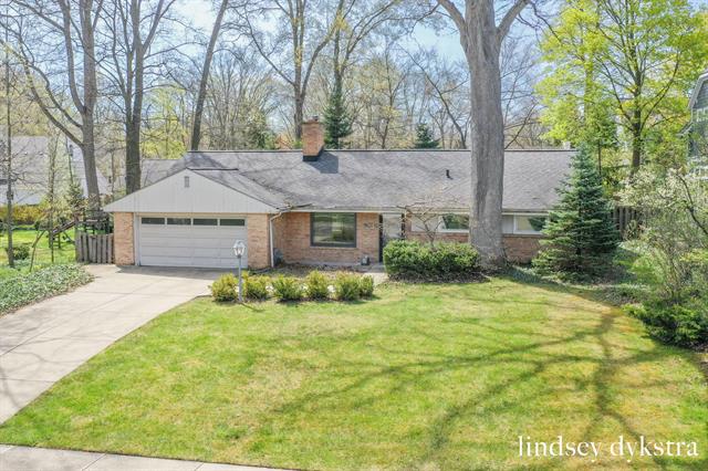 front view picture of 2656 Beechwood Drive Se, Grand Rapids, MI. 49506