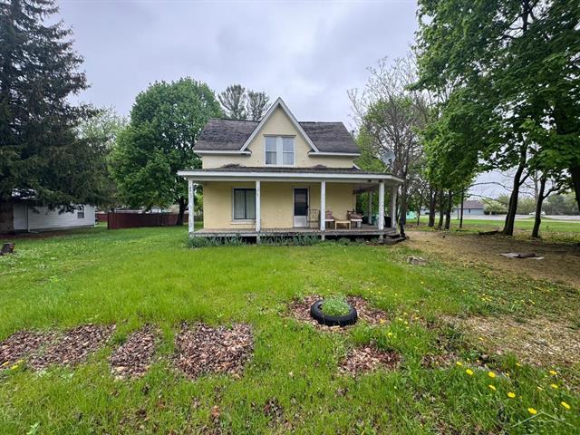 front view picture of 435 E Maple Street, Gladwin, MI. 48624
