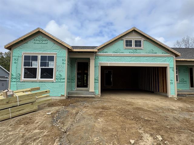 front view picture of 1531 N Village Circle, Kalamazoo, MI. 49009