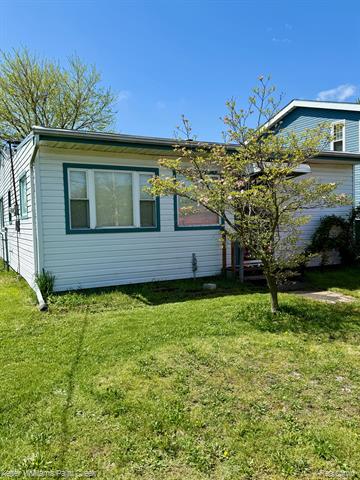 front view picture of 2964 Morin Point Street, Erie, MI. 48133