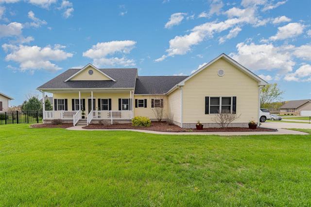 front view picture of 726 Doe Trail, Mount Pleasant, MI. 48858
