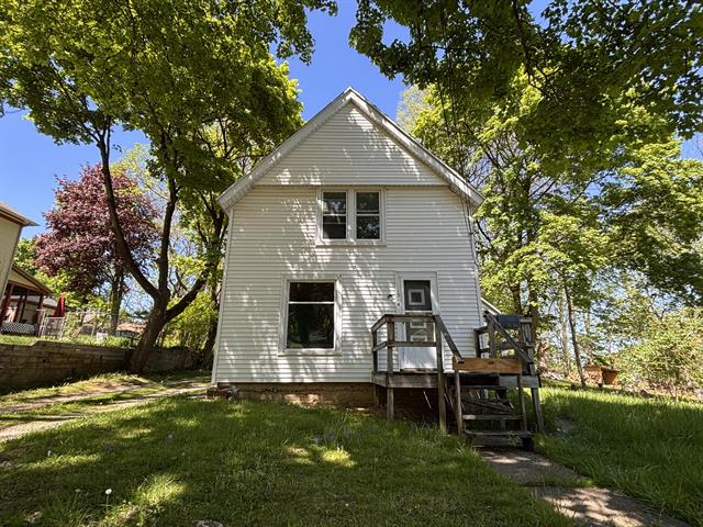 front view picture of 1314 Blakeslee Street, Kalamazoo, MI. 49006
