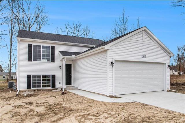front view picture of 4043 Sugarsand Lane, Bridgman, MI. 49106