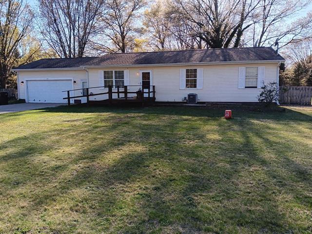 front view picture of 123 Darwin Drive, Muskegon, MI. 49442