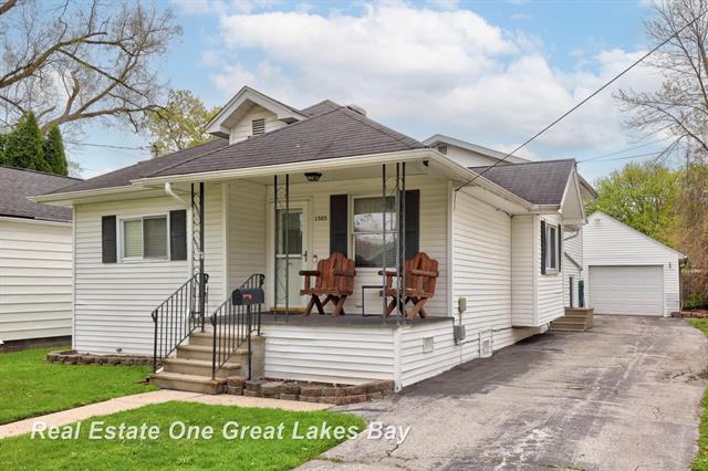 front view picture of 2505 Blake Street, Saginaw, MI. 48602