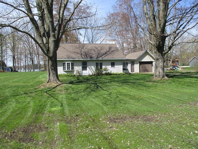 front view picture of 5881 122Nd Avenue, Fennville, MI. 49408
