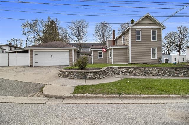 front view picture of 315 E Main Street, Hart, MI. 49420