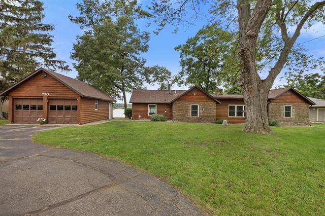 front view picture of 750 Country Club Drive, Battle Creek, MI. 49015