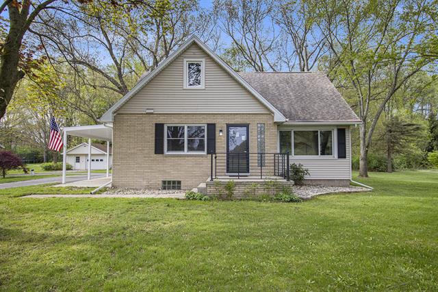 front view picture of 31305 Us Highway 12, Niles, MI. 49120