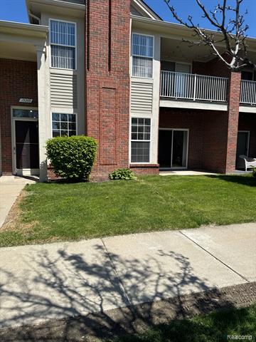 front view picture of 15269 Yale Drive, Clinton Township, MI. 48038