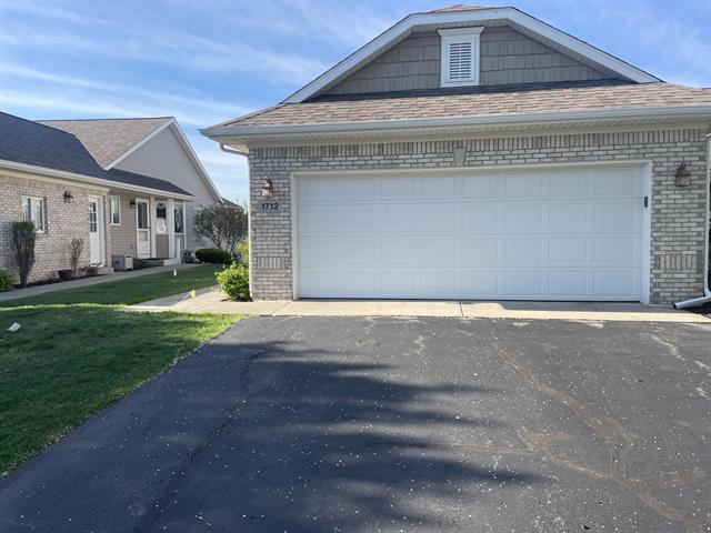front view picture of 1712 Lisa Drive Sw, Byron Center, MI. 49315