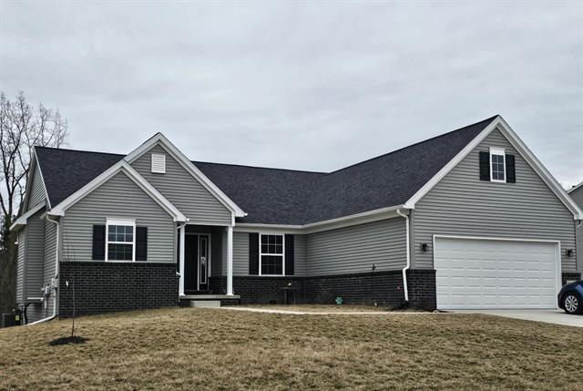 front view picture of 10643 Valley View Drive, Saline, MI. 48176