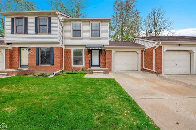 front view picture of 27976 Thorntree Drive, Harrison Township, MI. 48045