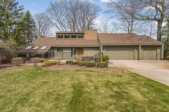 front view picture of 12531 N Island View Drive, Northport, MI. 49670