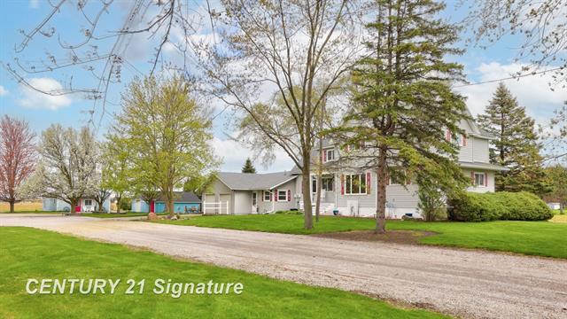 front view picture of 919 E Salzburg Road, Bay City, MI. 48706
