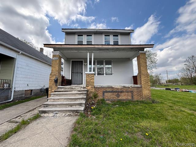 front view picture of 17233 Fenelon Street, Hamtramck, MI. 48212