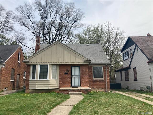 front view picture of 19190 Gilchrist Street, Detroit, MI. 48235