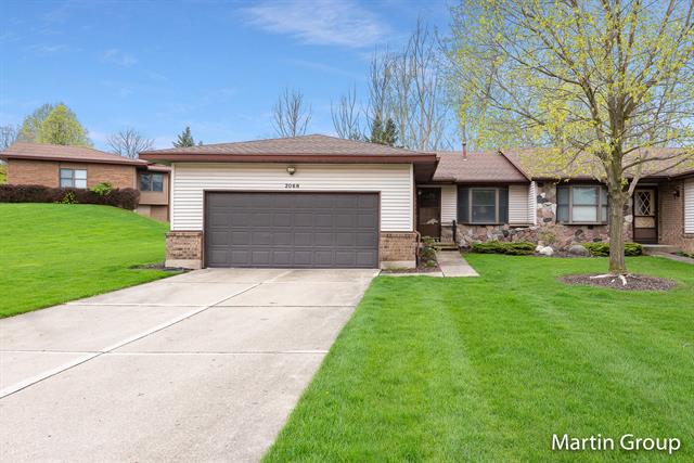 front view picture of 2068 Ter Van Drive Ne, Grand Rapids, MI. 49505