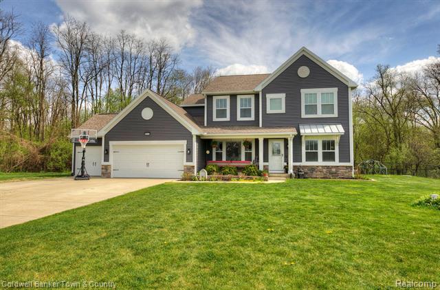 front view picture of 5515 Brilliant Circle, Howell, MI. 48855