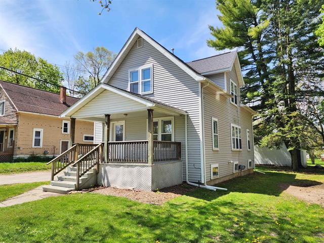 front view picture of 128 Rockingham Avenue, Alma, MI. 48801