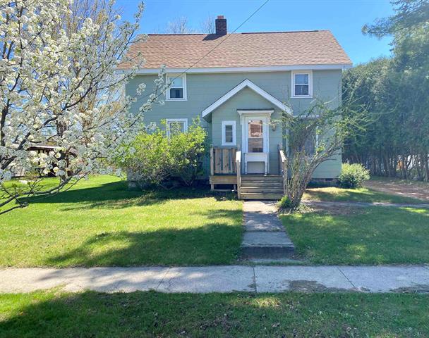 front view picture of 112 E Wright Street, West Branch, MI. 48661
