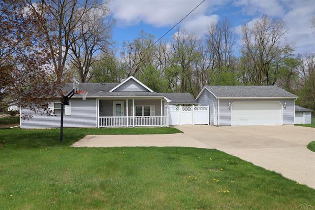 front view picture of 7278 W Coldwater Road, Flushing, MI. 48433