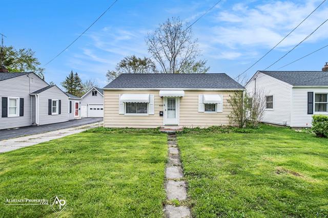 front view picture of 622 Charles Street, Davison, MI. 48423