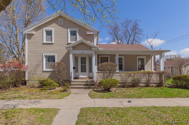 front view picture of 307 E Maple Street, Adrian, MI. 49221