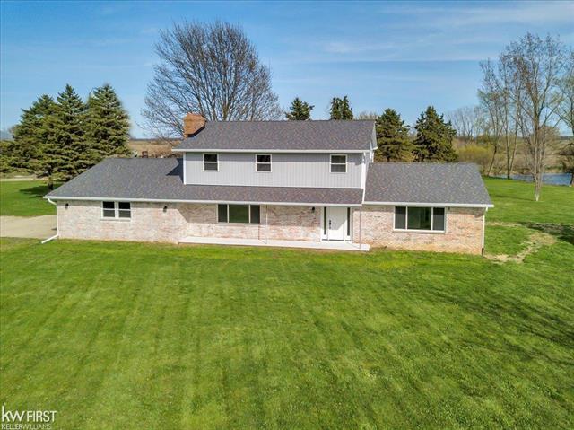 front view picture of 7685 Maple Valley Road, Brown City, MI. 48416