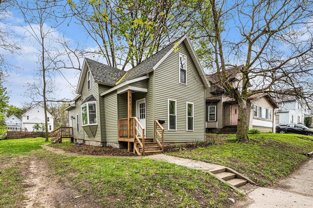 front view picture of 843 Thomas Street Se, Grand Rapids, MI. 49506