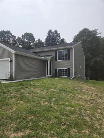 front view picture of 1001 Cedarwood Drive, Greenville, MI. 48838