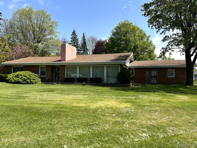 front view picture of 4475 Thornapple Circle, Burton, MI. 48509