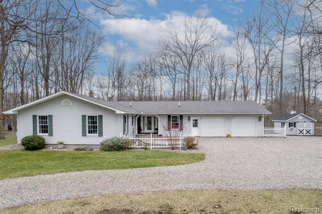 front view picture of 5570 Baldwin Road, Oxford, MI. 48371