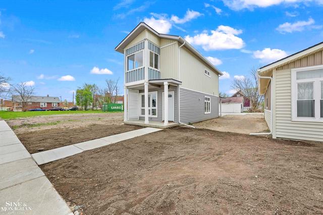 front view picture of 2970 Ashland Street, Detroit, MI. 48215