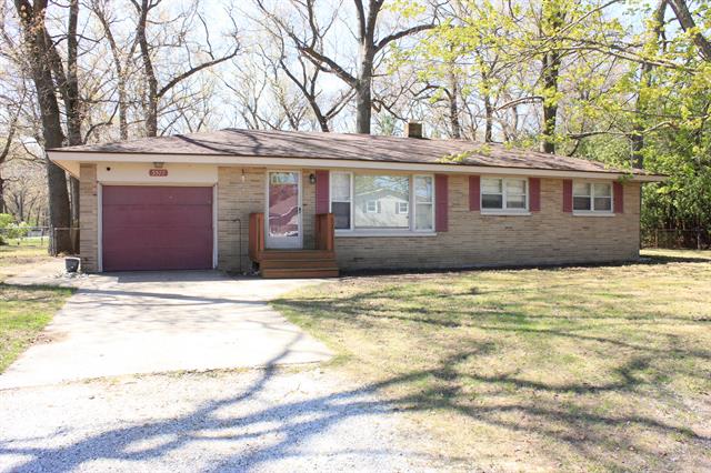 front view picture of 3577 Murl Avenue, Muskegon, MI. 49442