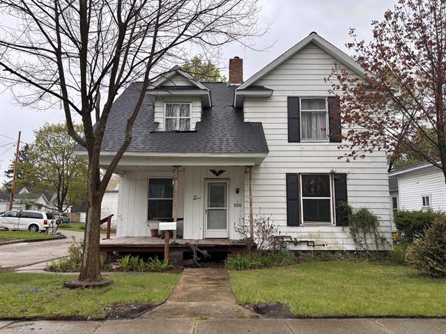 front view picture of 211 E Grove Street, Greenville, MI. 48838