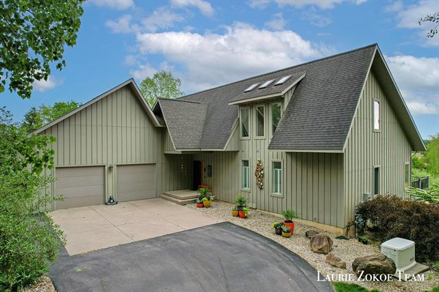 front view picture of 12250 Knoper Court, Allendale, MI. 49401
