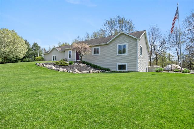 front view picture of 10626 Eastern Avenue Se, Wayland, MI. 49348