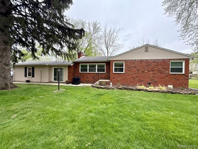 front view picture of 6080 Adams Street, South Rockwood, MI. 48179