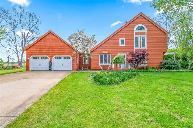front view picture of 70191 Carolyn Avenue, Sturgis, MI. 49091